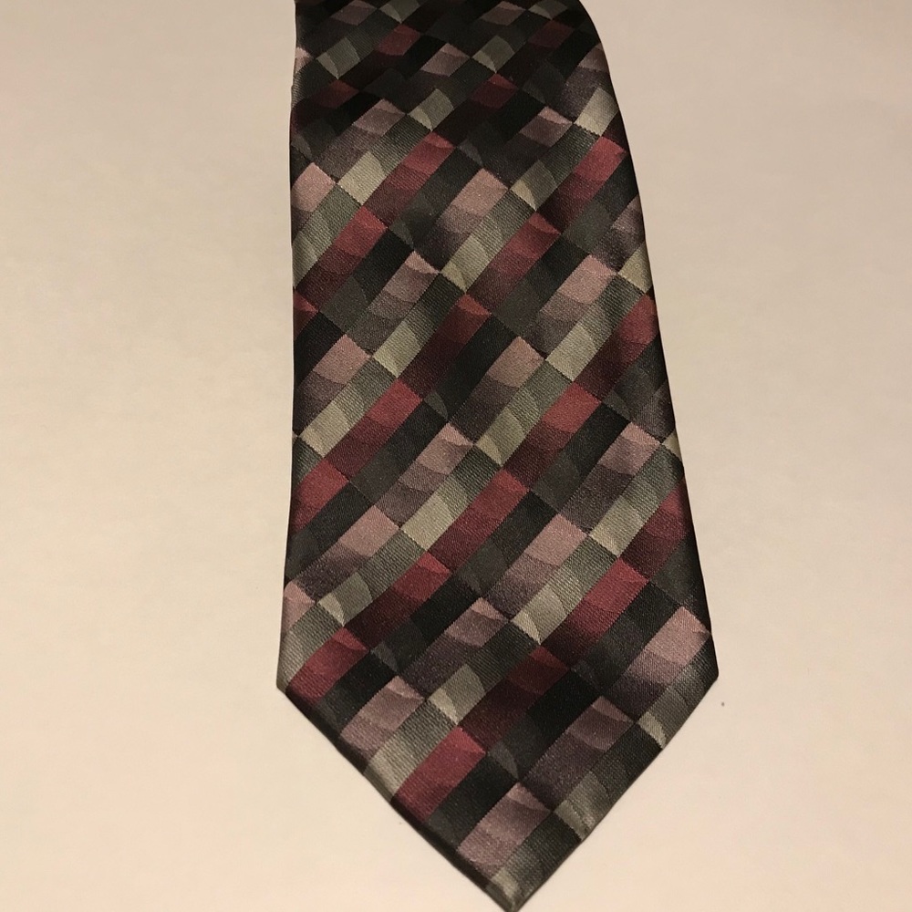 Van-HeusenTie Greens,mauve to brown multi pattern.